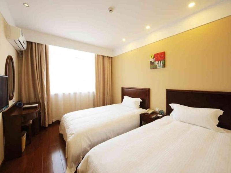Greentree Inn Shanghai West Huaxia Road Metro Station Express Hotel מראה חיצוני תמונה