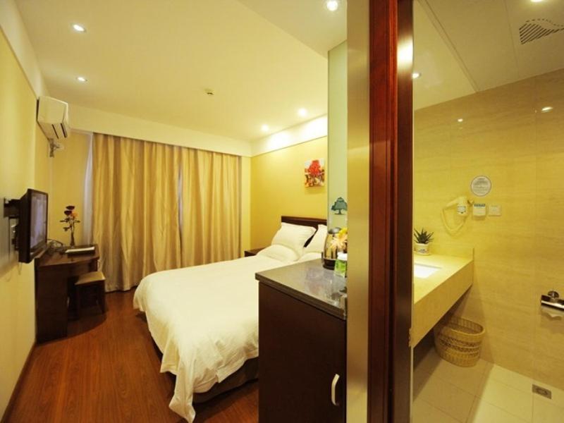 Greentree Inn Shanghai West Huaxia Road Metro Station Express Hotel מראה חיצוני תמונה