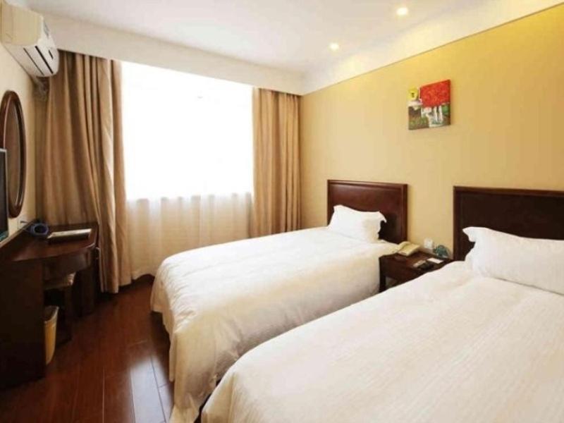 Greentree Inn Shanghai West Huaxia Road Metro Station Express Hotel מראה חיצוני תמונה