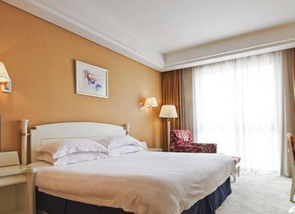 Greentree Inn Shanghai West Huaxia Road Metro Station Express Hotel מראה חיצוני תמונה